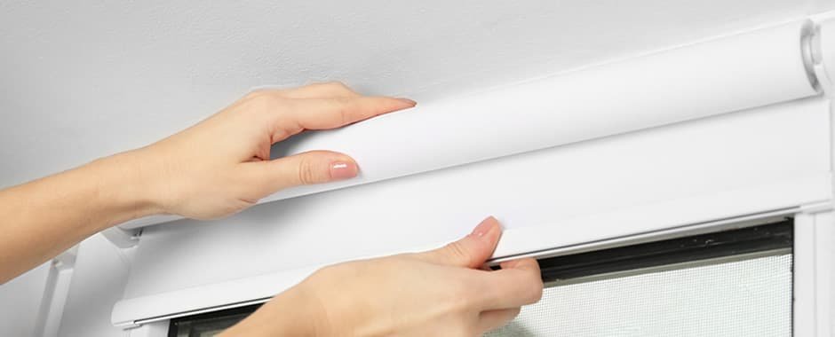 Consecuencias de no lavar las cortinas roller blackout